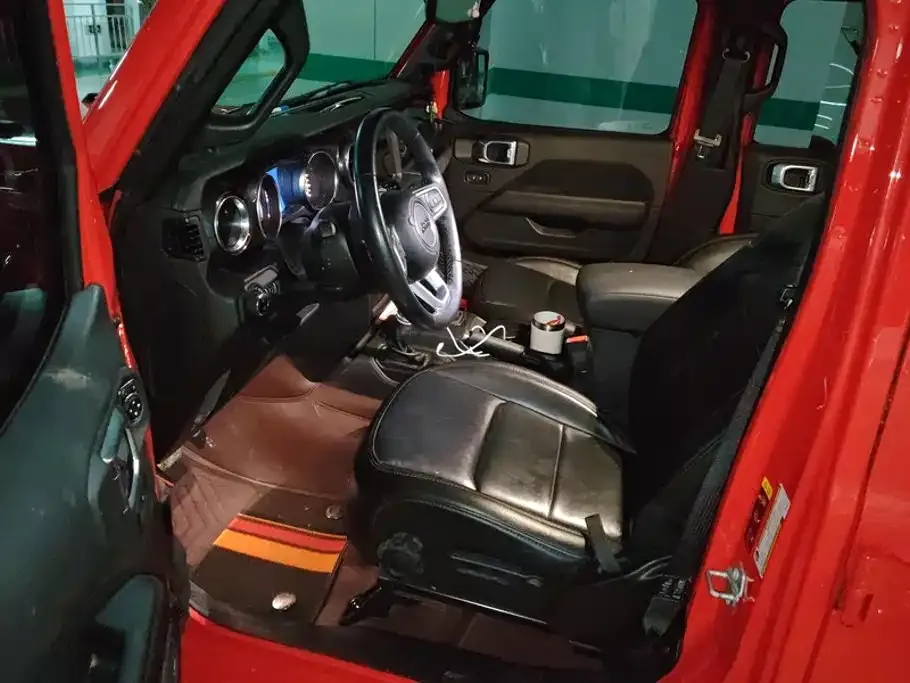 Jeep Wrangler — фото 4