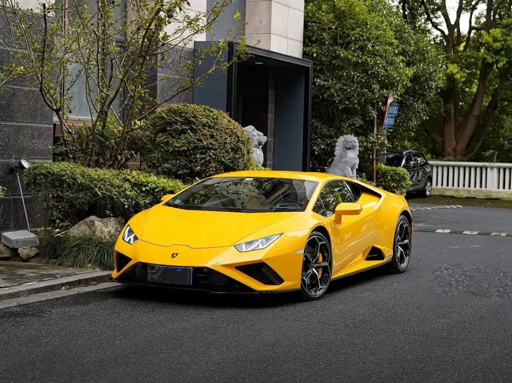 Lamborghini Huracan — фото 1