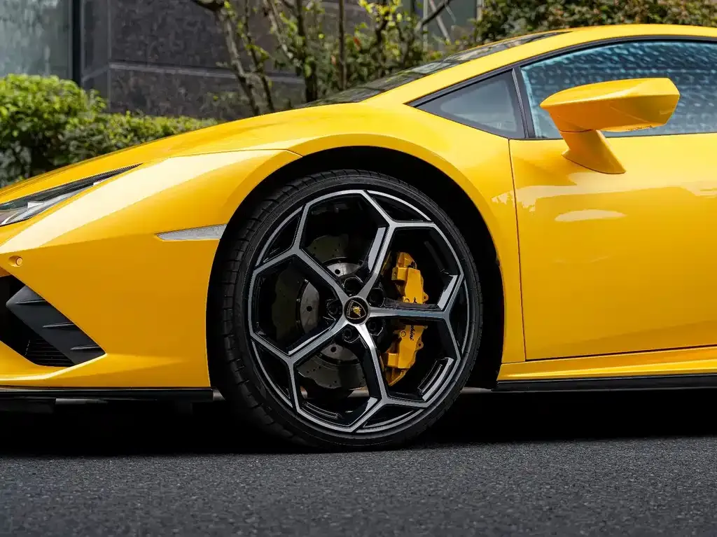 Lamborghini Huracan — фото 7