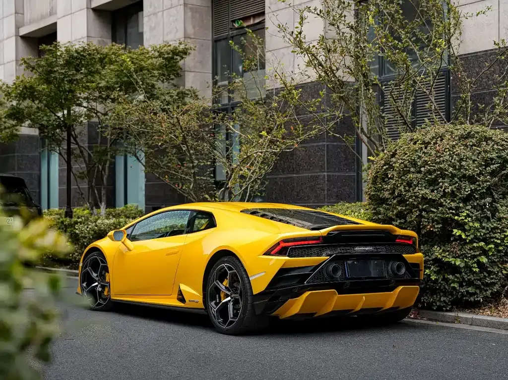 Lamborghini Huracan — фото 10