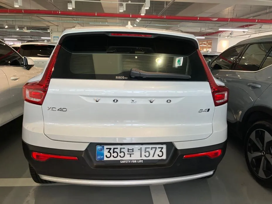 Volvo XC40 — фото 4