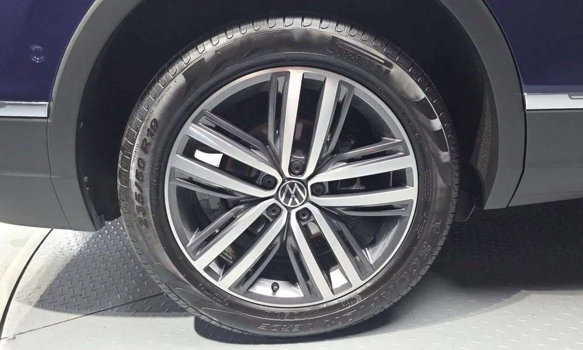 Volkswagen Tiguan — фото 8