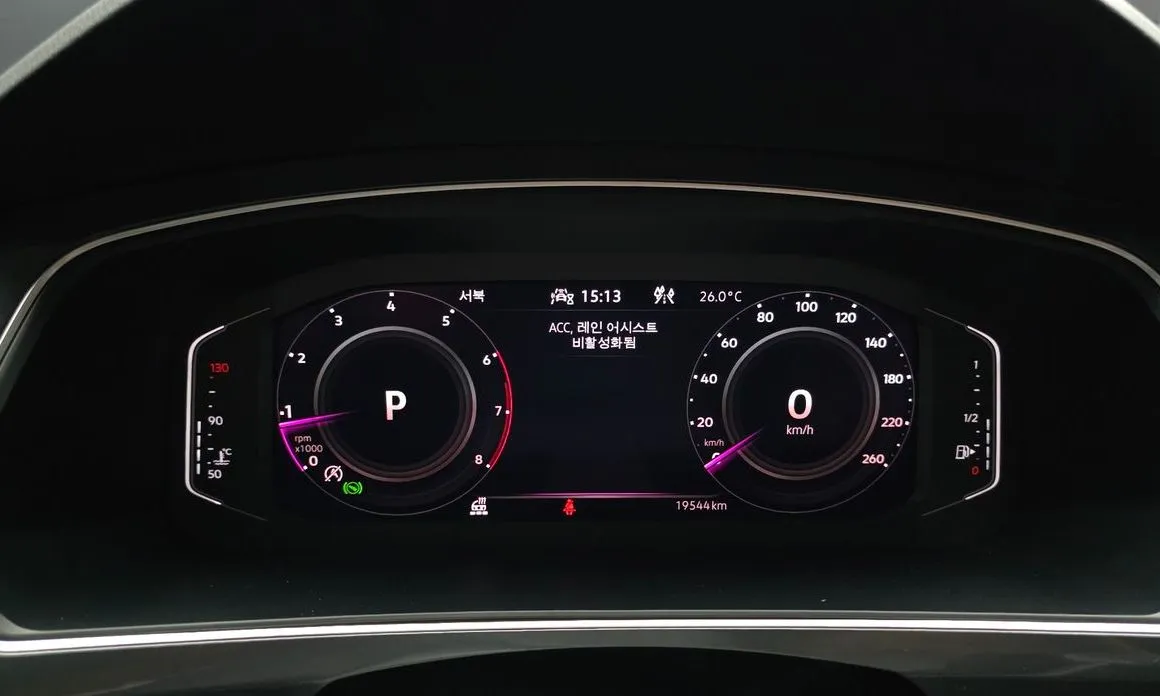 Volkswagen Tiguan — фото 9