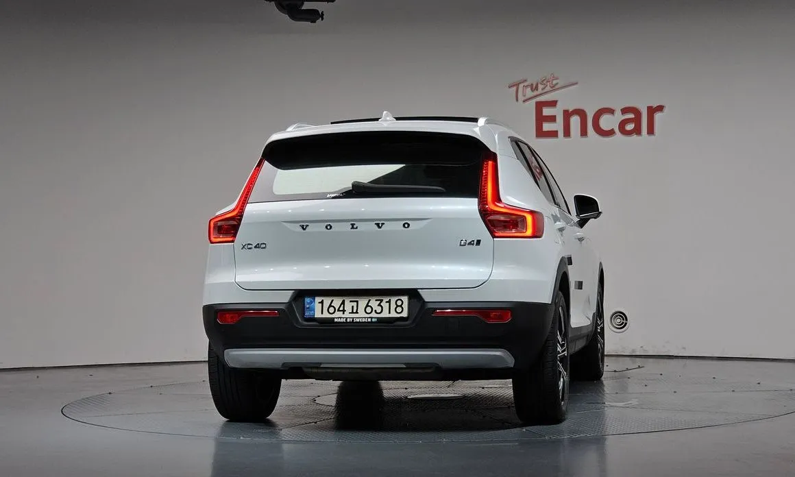 Volvo XC40 — фото 2