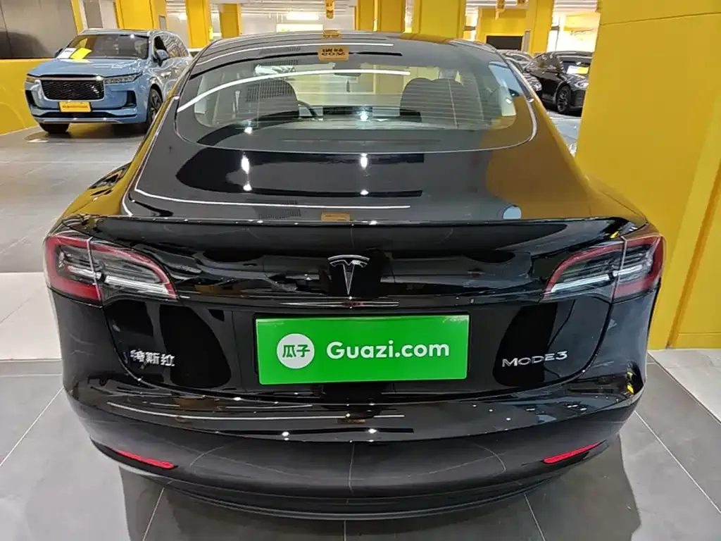 Tesla Model 3 — фото 2