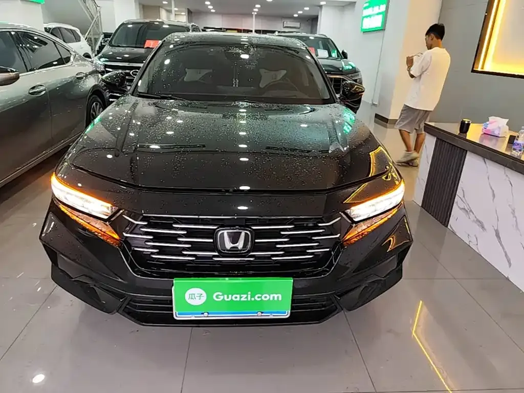 Honda Accord — фото 7