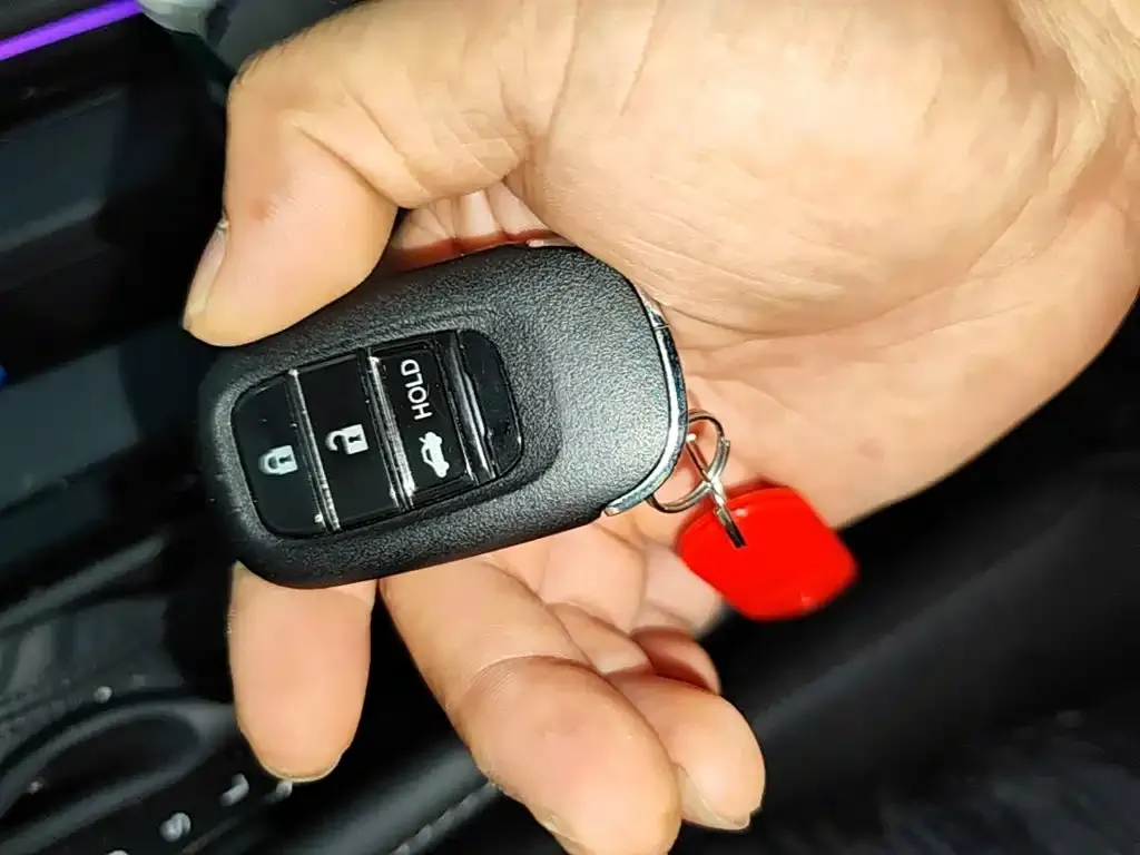 Honda Accord — фото 10