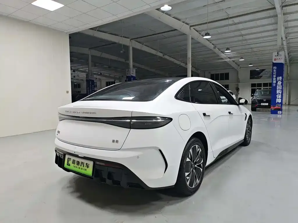 BYD Seal — фото 6