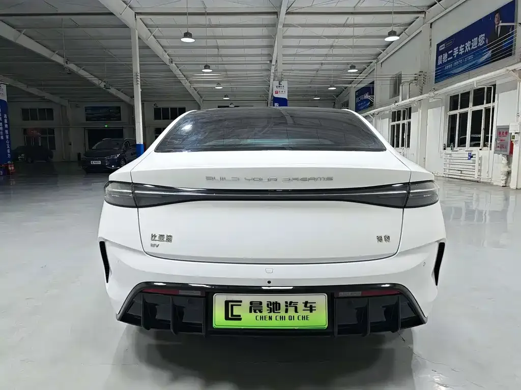 BYD Seal — фото 4