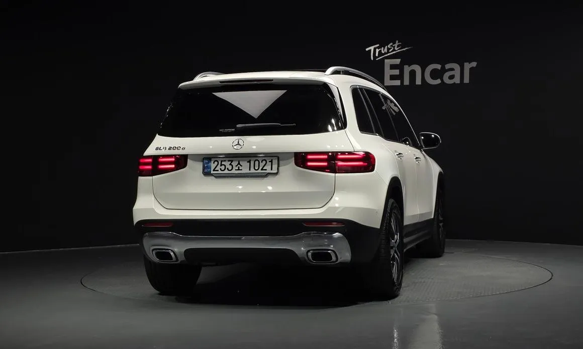 Mercedes-Benz GLB-Class — фото 5