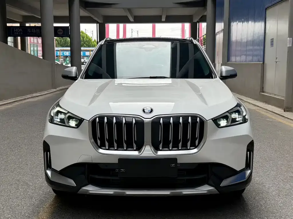 BMW X1 — фото 7