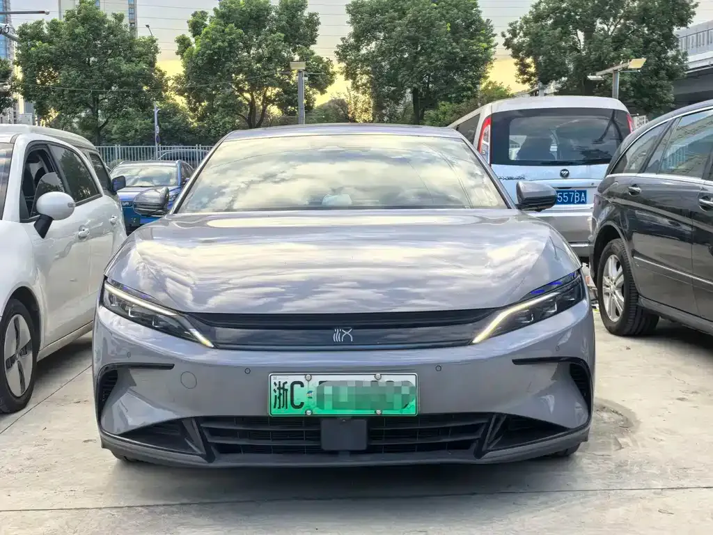 BYD Han — фото 1
