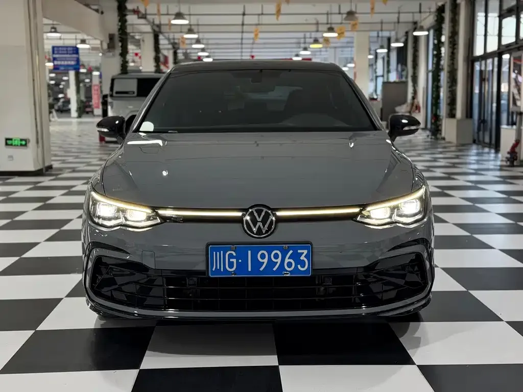 Volkswagen Golf — фото 7