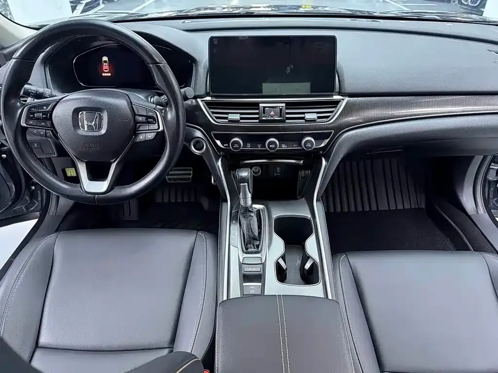 Honda Accord — фото 5