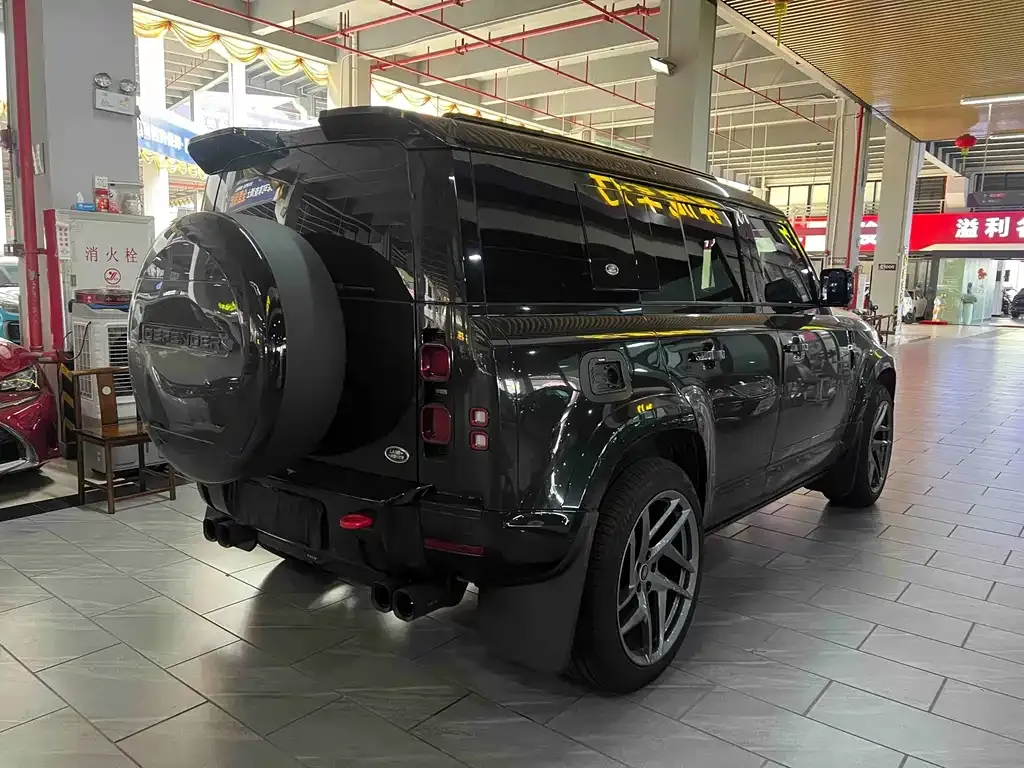 Land Rover Defender — фото 9