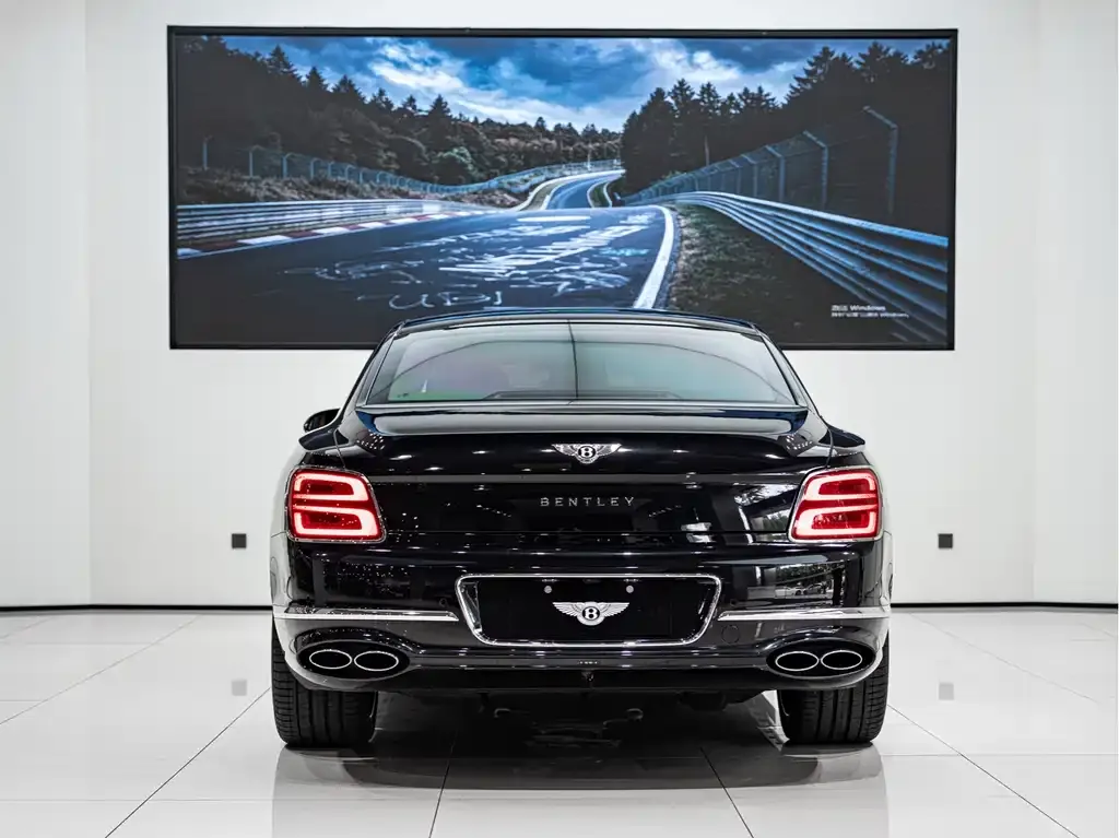 Bentley Flying Spur — фото 7