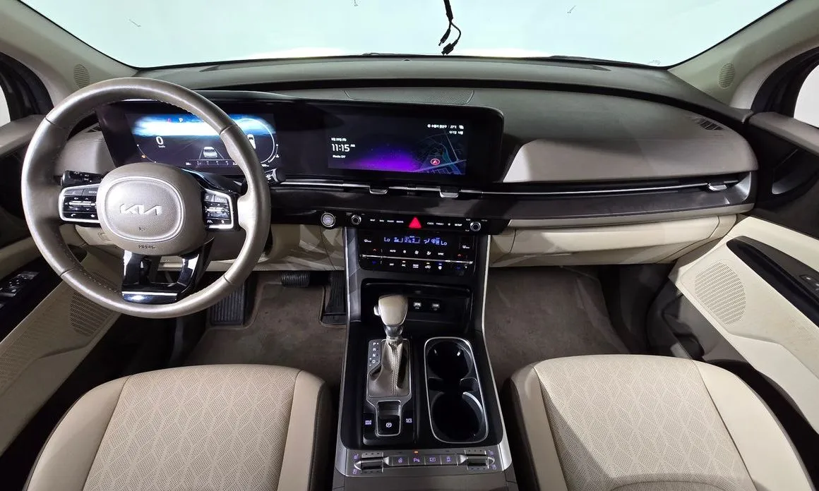 Kia Carnival — фото 9
