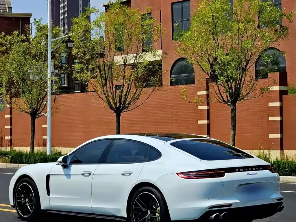Porsche Panamera — фото 4