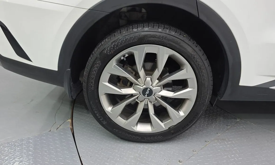 Kia Sorento — фото 10