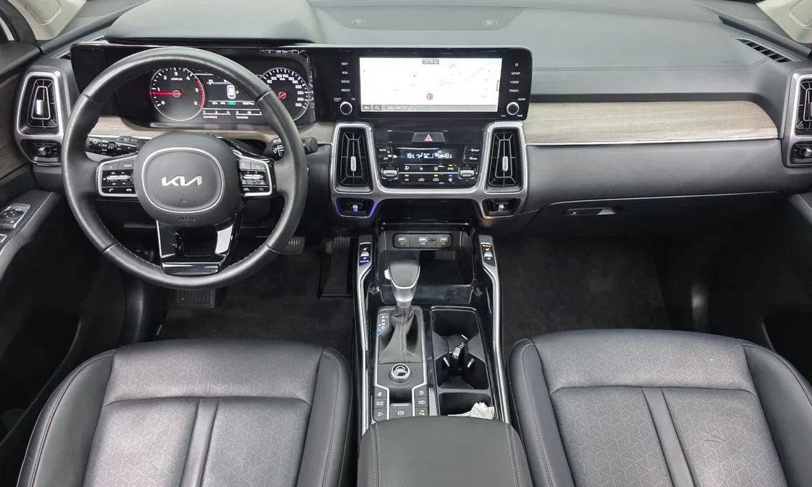 Kia Sorento — фото 8