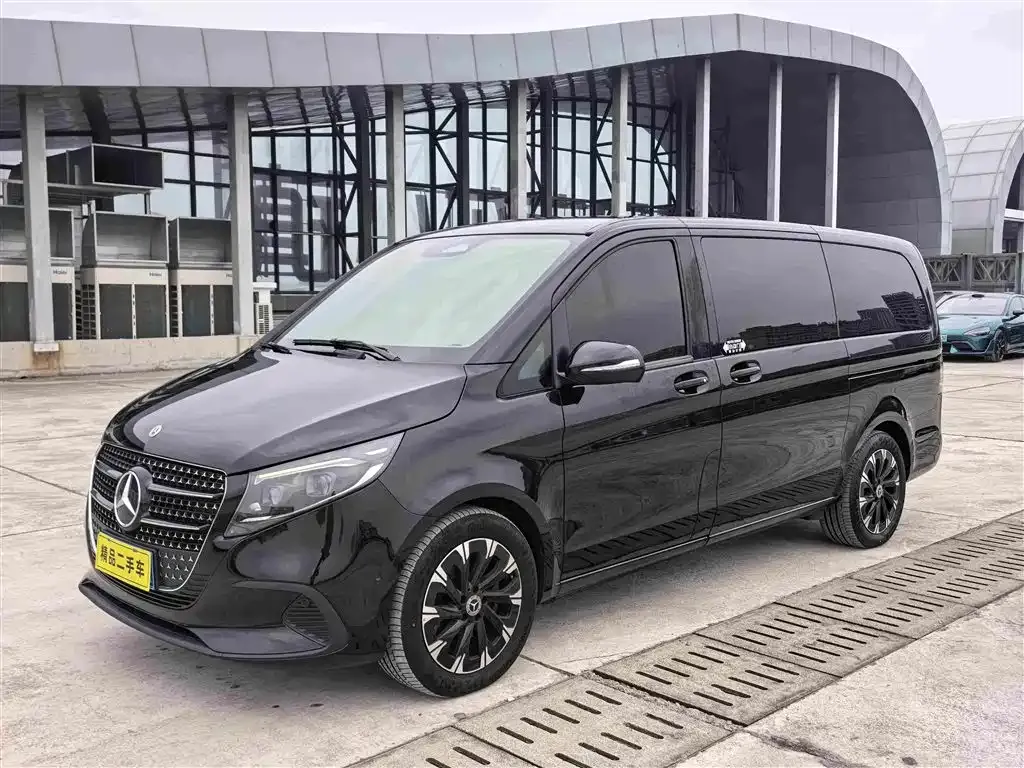 Mercedes-Benz V-Class — фото 1