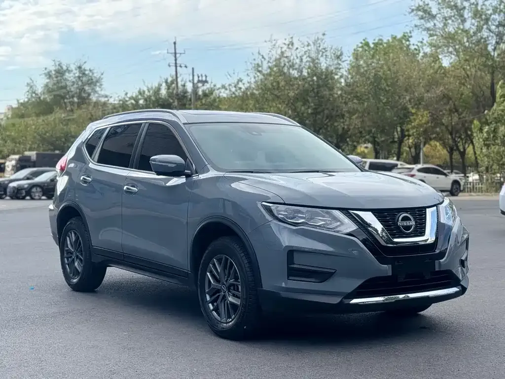Nissan X-Trail — фото 7