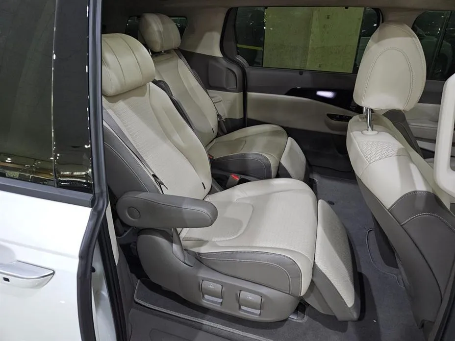 Kia Carnival — фото 2