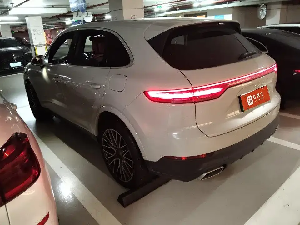 Porsche Cayenne Hybrid — фото 10