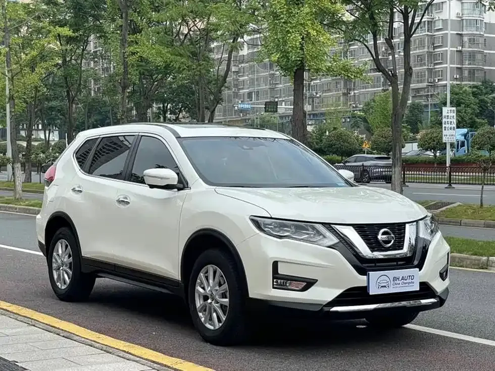 Nissan X-Trail — фото 10