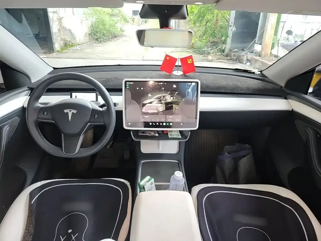 Tesla Model Y — фото 4