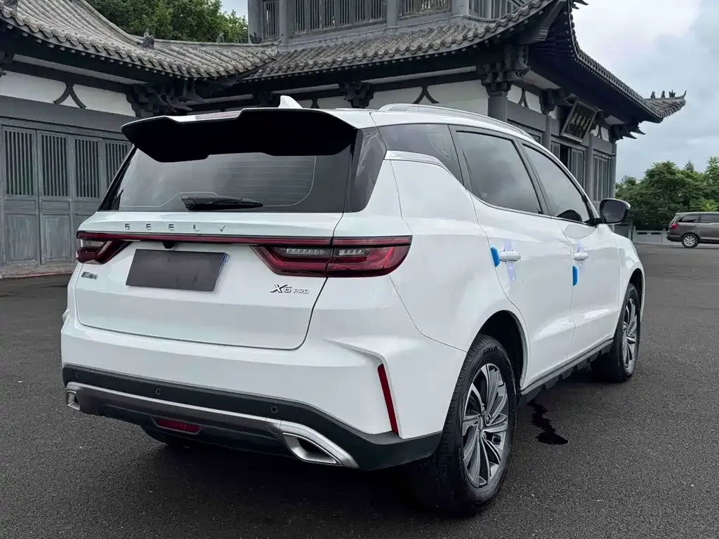 Geely Vision X6 — фото 8