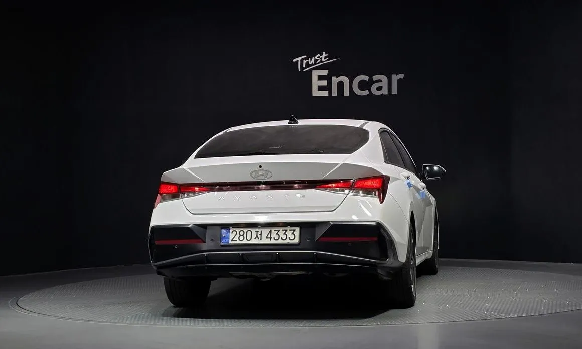 Hyundai AVANTE — фото 3