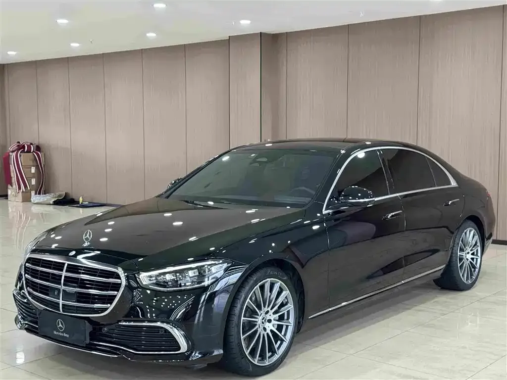 Mercedes-Benz S-Class — фото 1