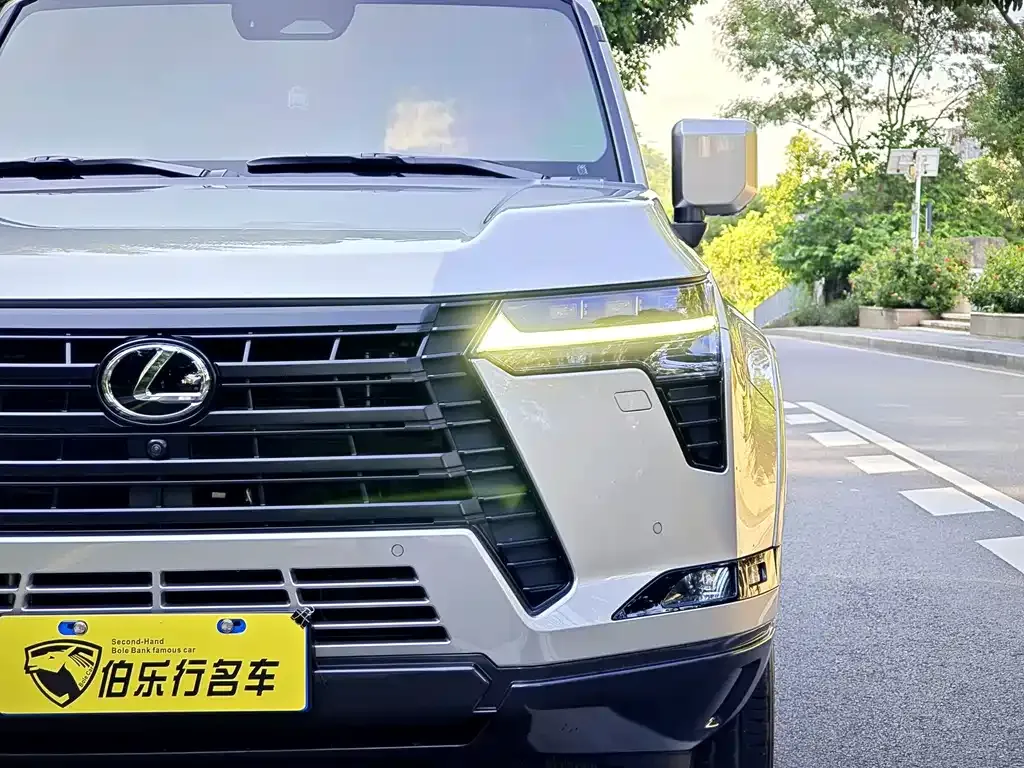 Lexus GX — фото 7