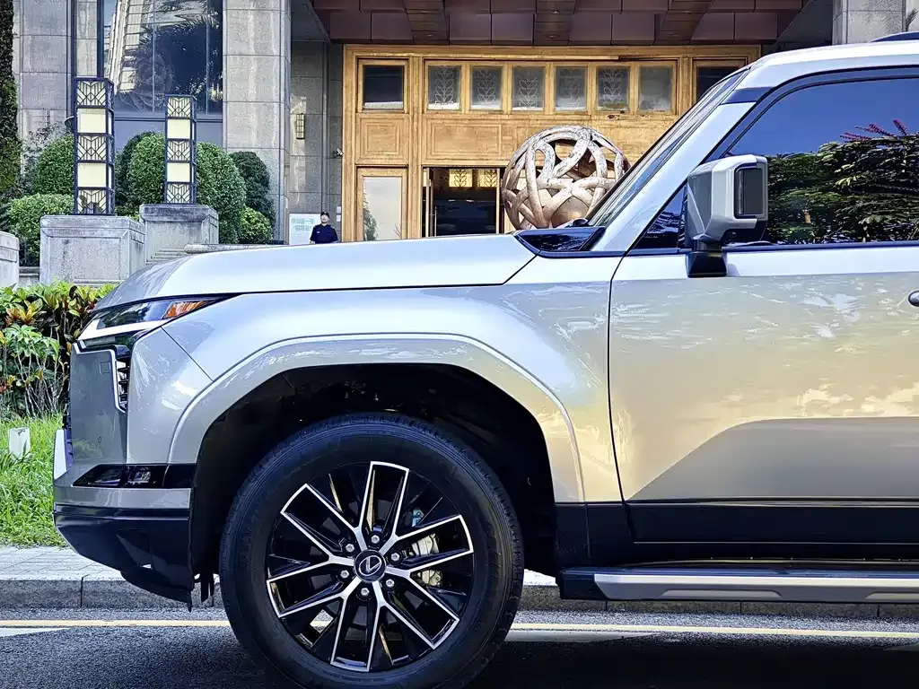 Lexus GX — фото 5