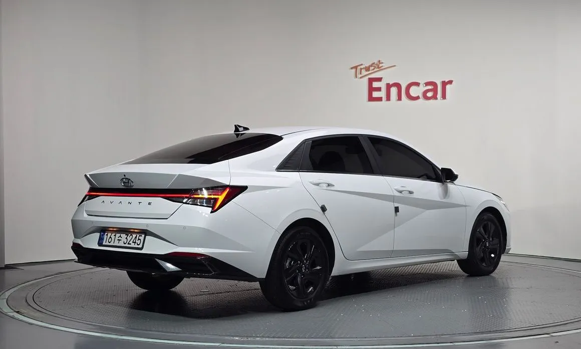 Hyundai AVANTE — фото 3