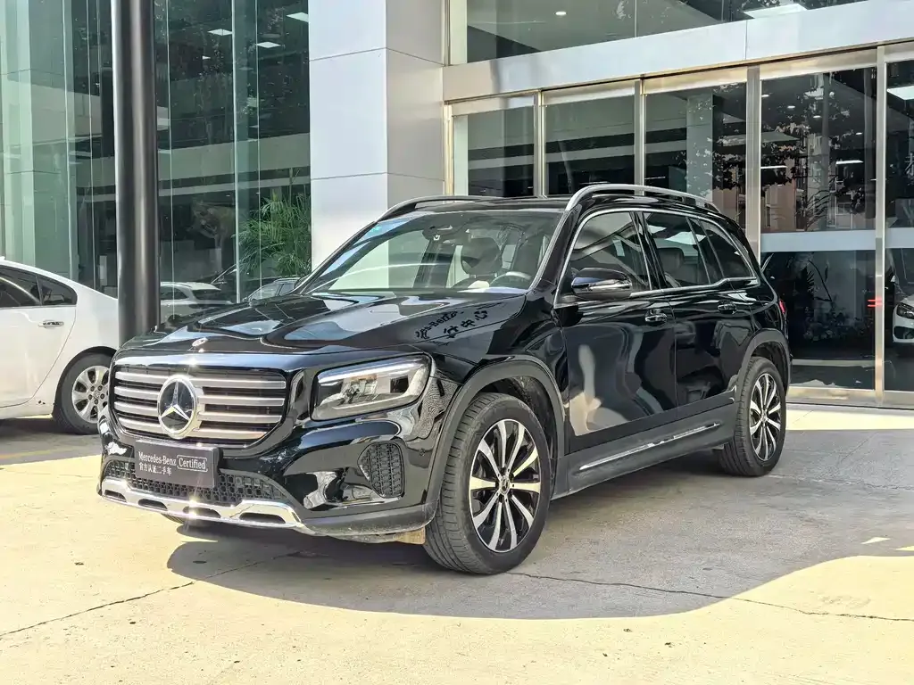 Mercedes-Benz GLB — фото 1