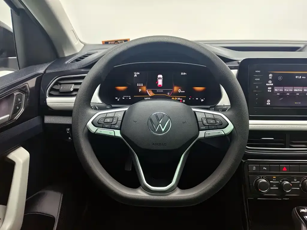 Volkswagen Tharu — фото 8