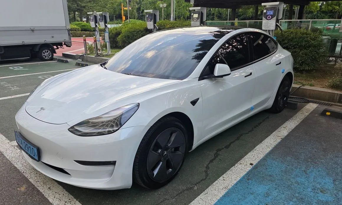 Tesla Model 3 — фото 2