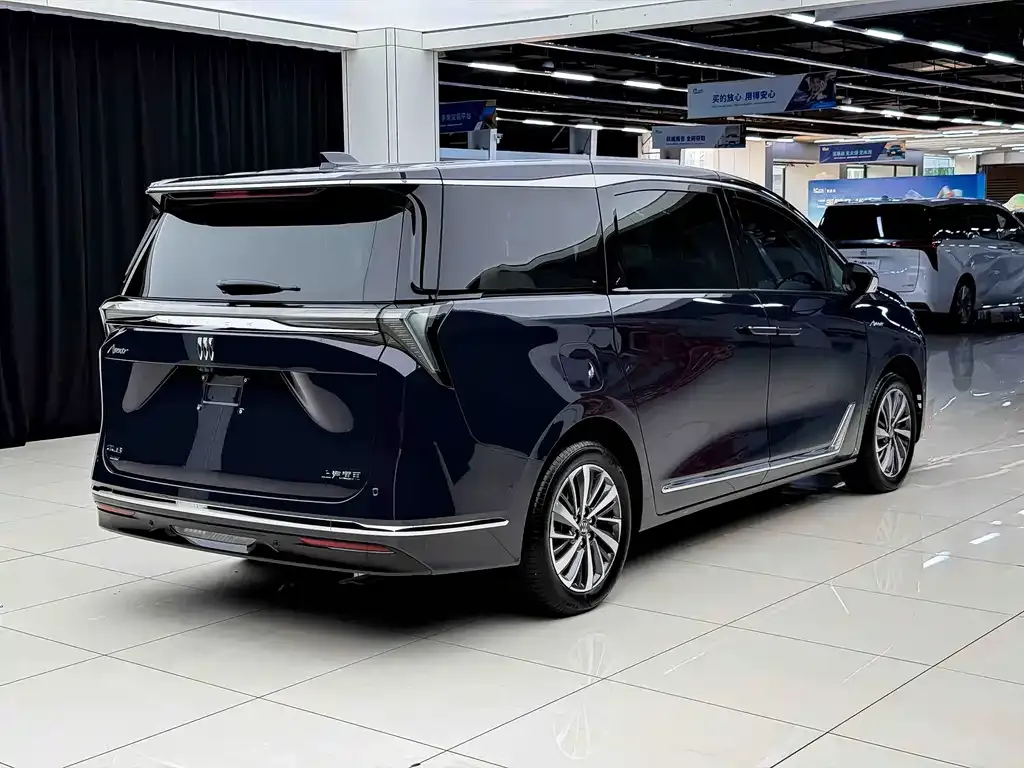 Buick GL8 Hybrid — фото 4