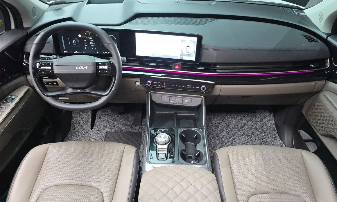 Kia Carnival — фото 10