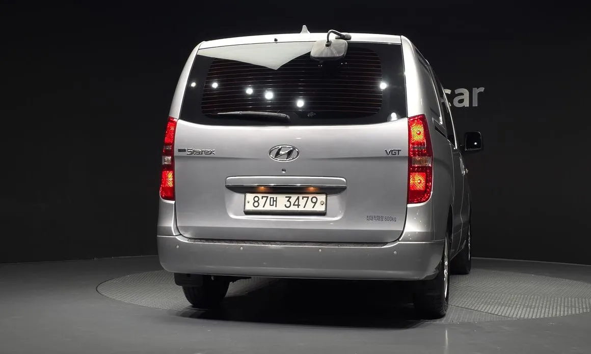 Hyundai Starex — фото 2