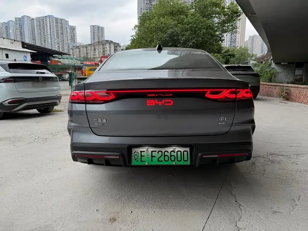 BYD Qin L — фото 8