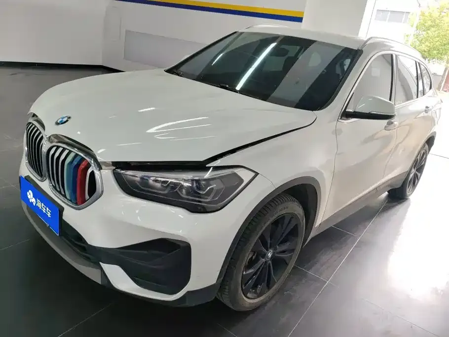 BMW X1 — фото 1