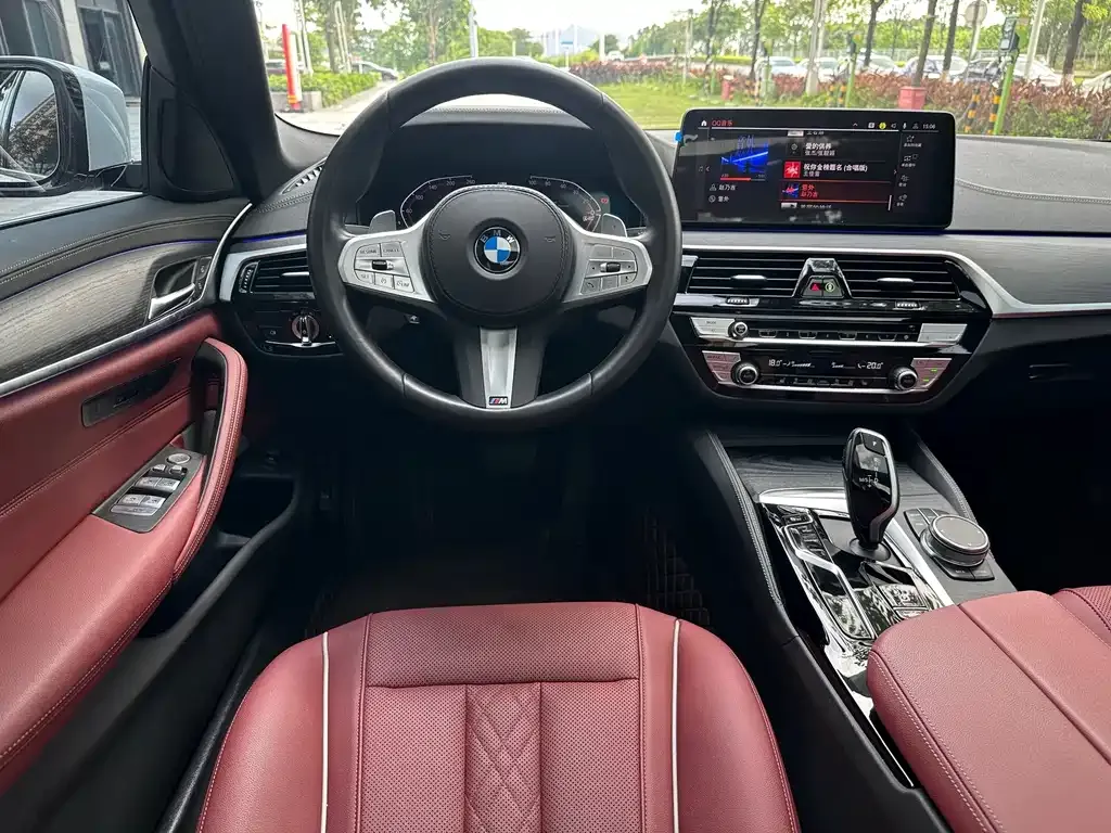 BMW 5 Series — фото 10