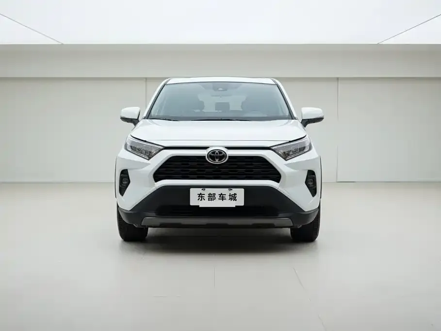 Toyota RAV4 — фото 4