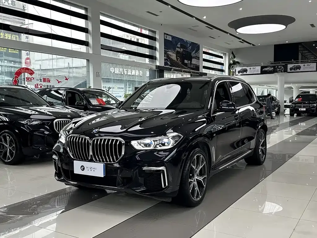 BMW X5 — фото 1