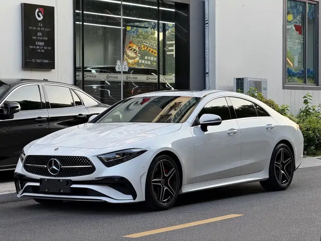 Mercedes-Benz CLS — фото 1