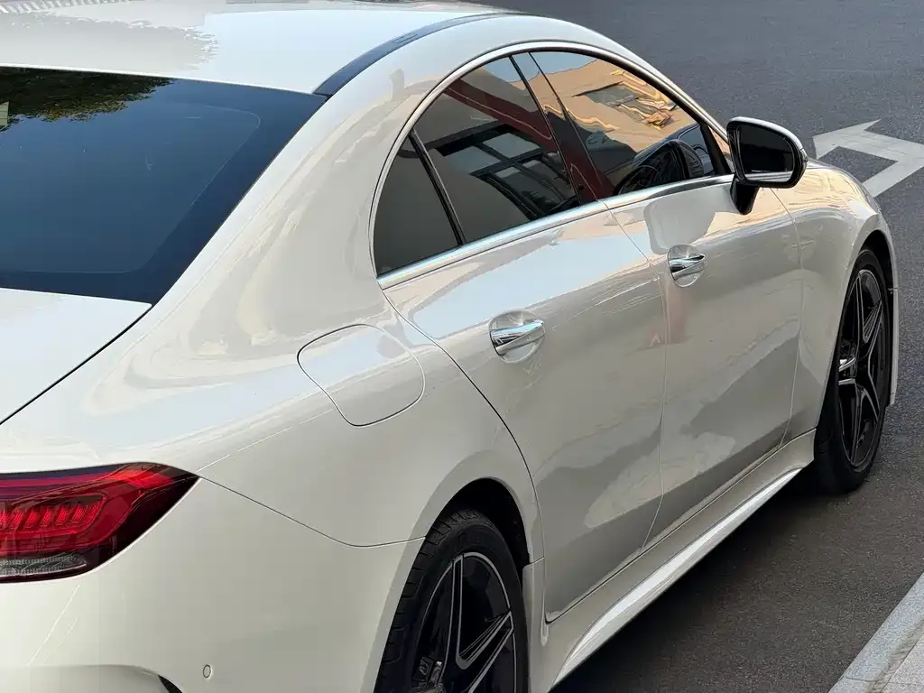 Mercedes-Benz CLS — фото 8