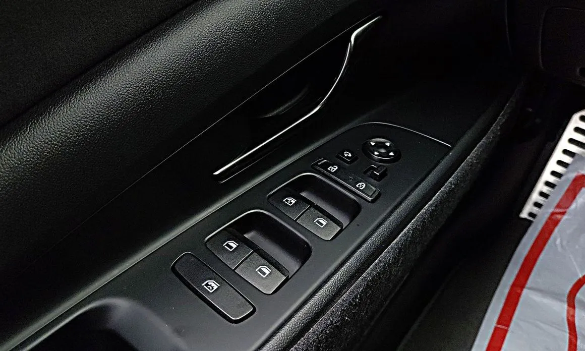 Hyundai AVANTE — фото 7